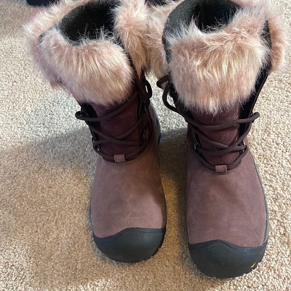 Keen warm boots
